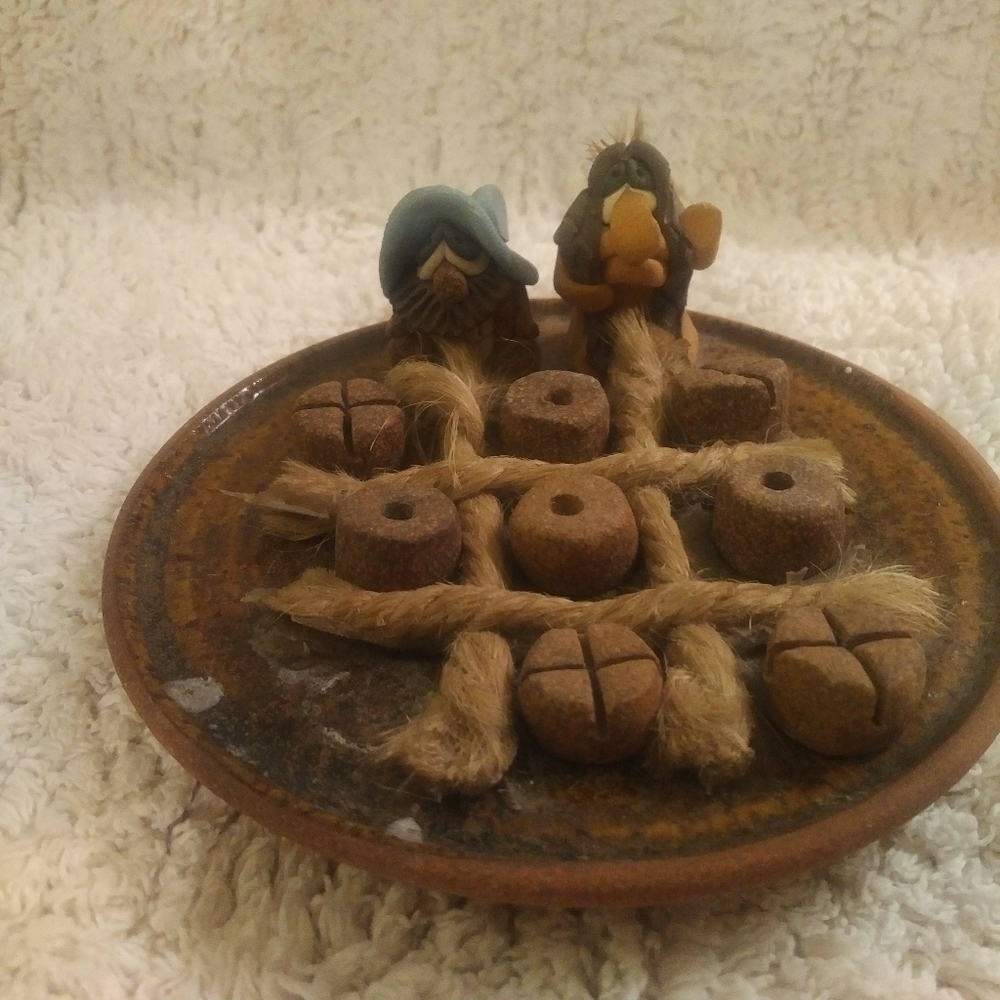Folk Art Tic Tax Toe Game